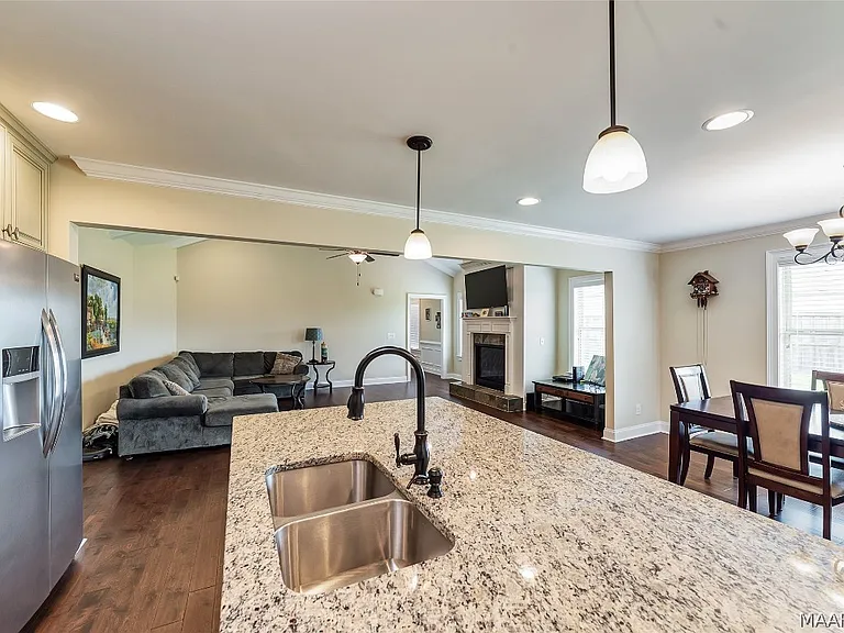 8115 Faith Ct — Photo 13