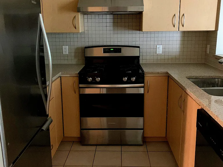 4750 Arbutus St #316 — Photo 15