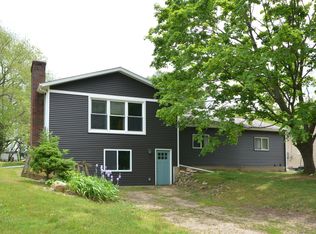 12511 S 18th St, Vicksburg, MI 49097