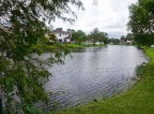 7210 NW 1st Mnr, Plantation, FL 33317