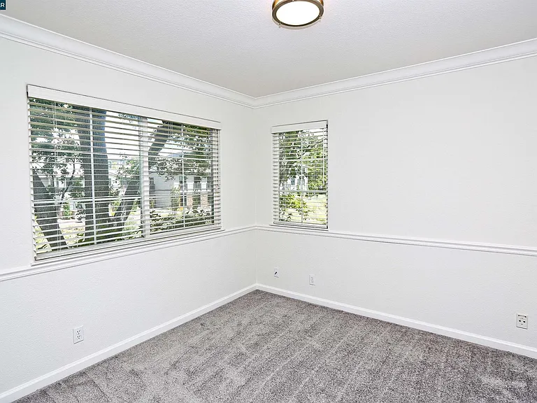 1079 River Rock Ln — Photo 20