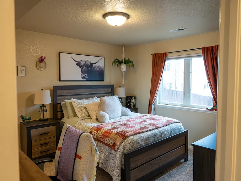 1007 Boswell Dr — Photo 7