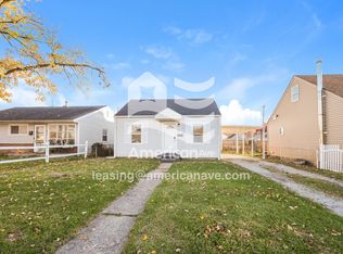 419 E 37th St, Anderson, IN 46013