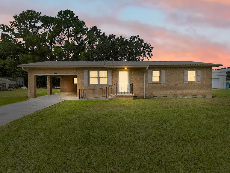 319 W Railroad St — Photo 13