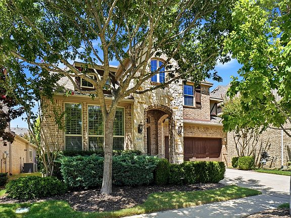 2nd image of 3029 Trinity Ln