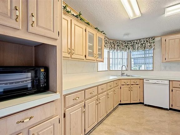 4th image of 36901 Kimela Ave