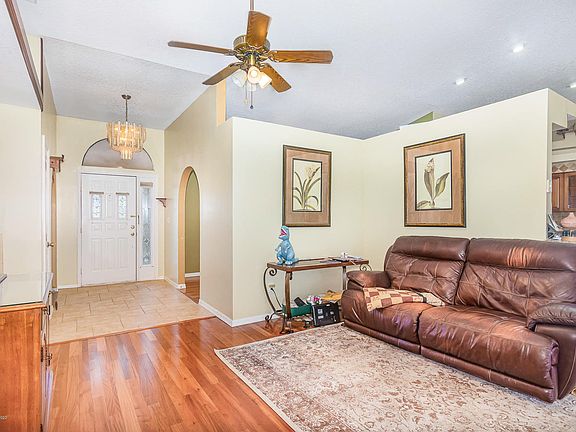 5th image of 4571 Helena Dr