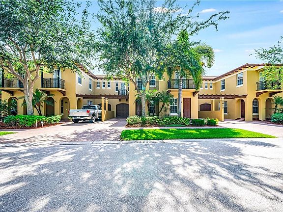 2nd image of 2812 Eagle Rock Circle #904