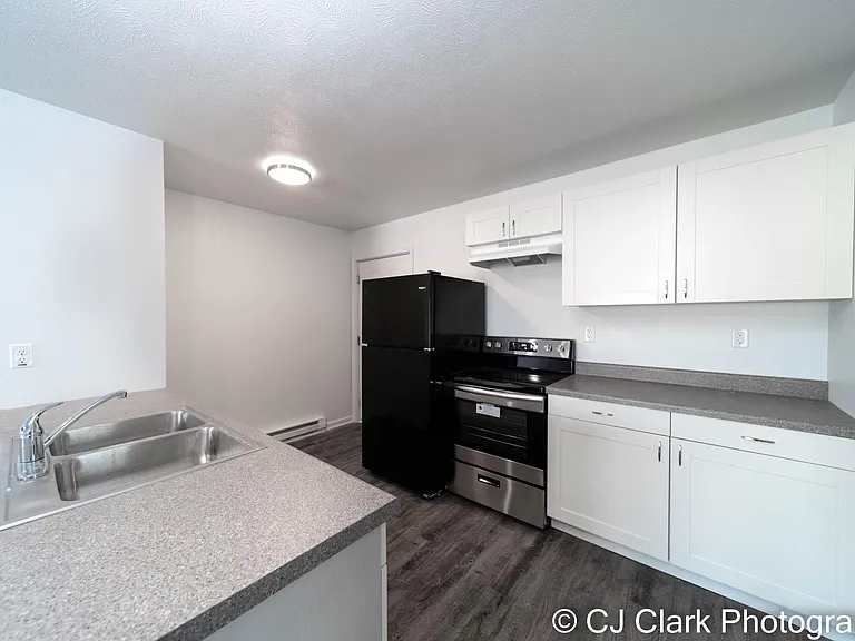 PCPG Apartments — Photo 33
