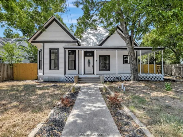 1704 N Houston Ave, Cameron, TX 76520