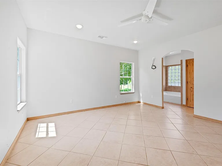 714 Shawnee Dr — Photo 18