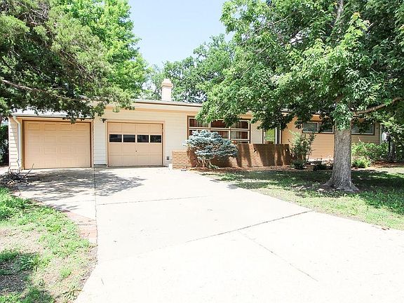 2nd image of 4 Cedar Dr