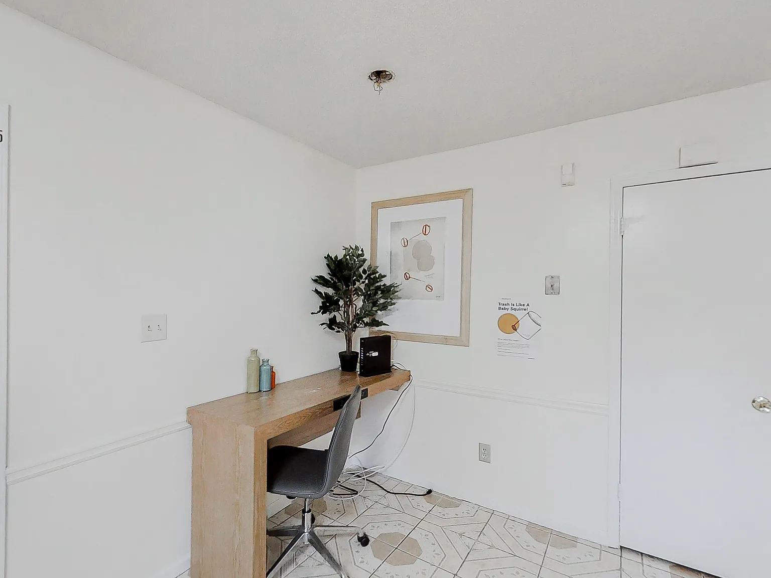 4 bed, 3.0 bath, 2492 sqft, $815 — Photo 2