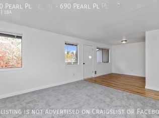 690 Pearl Pl APT 4, Bremerton, WA 98310