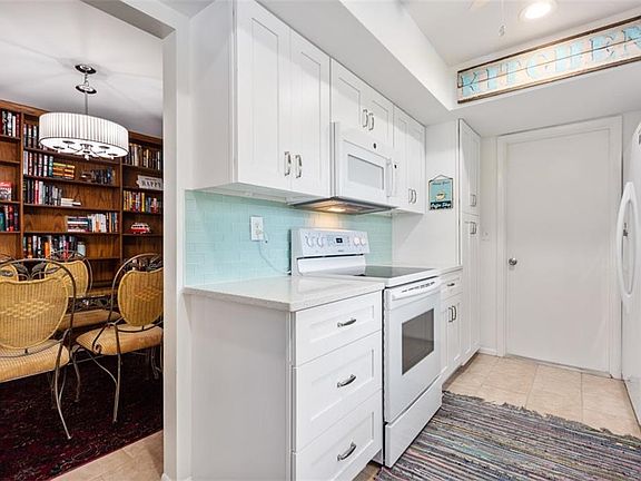 4th image of 2650 Davis Blvd
