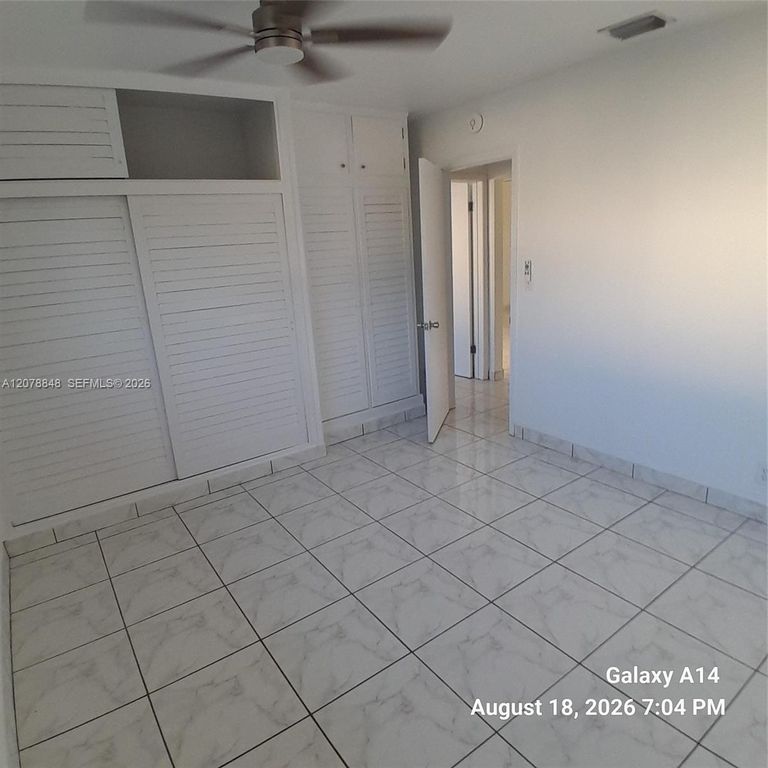 2344 NE 12th St APT 7, photo 6