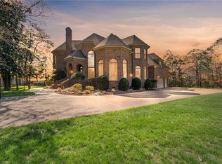 6534 Harbour Pointe Dr, Suffolk, VA 23435
