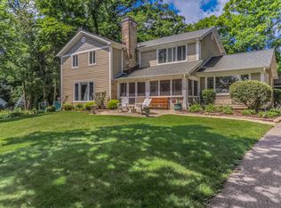 1066 Shabbona Dr, Fontana, WI 53125