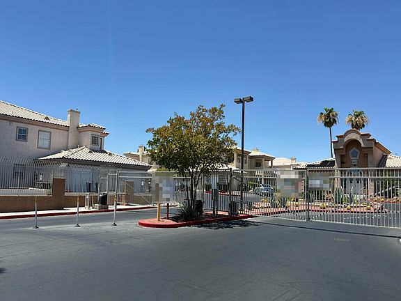 3rd image of 6701 Cobre Azul Ave Unit 102