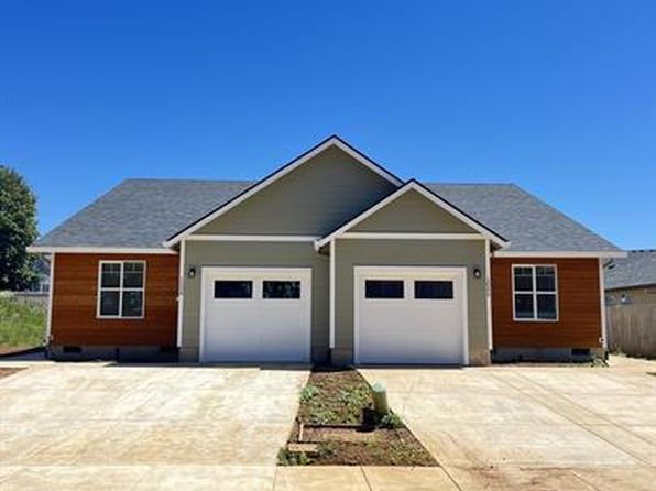 1006 NW Highlands Loop