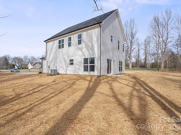 5th image of 113 Homewood Ln