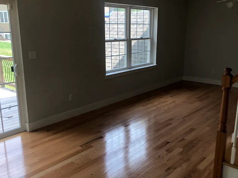 14 Avenue B — Photo 3