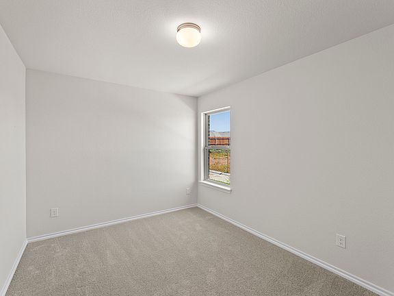 5th image of 4707 Avion Dr