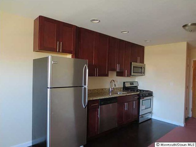 2nd image of 400 4th Ave APT 204