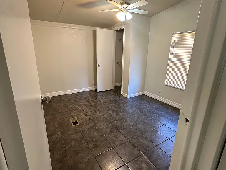 1102 Bluebonnet Dr — Photo 6