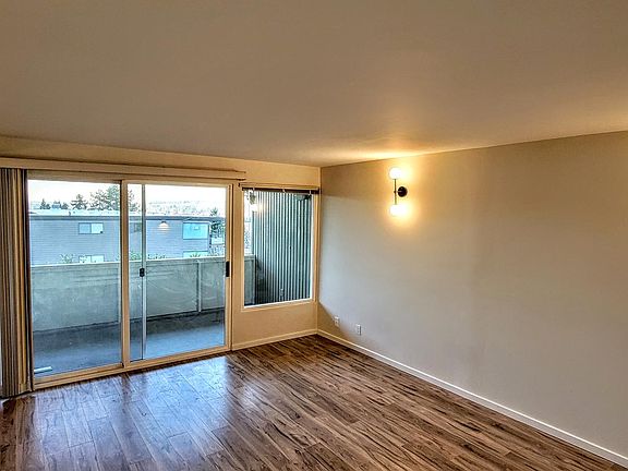 2nd image of 2820 75th Pl SE #203
