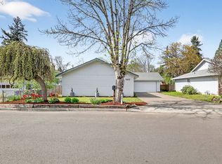 640 Stonehill Dr, Gladstone, OR