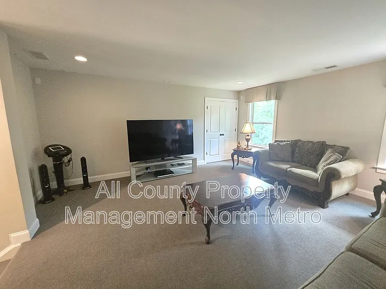 6365 Read Rd — Photo 15