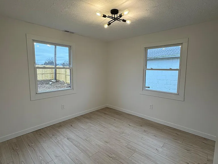 705 Brookfield Dr — Photo 19