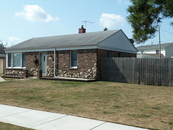 3rd image of 2726 Calwagner St