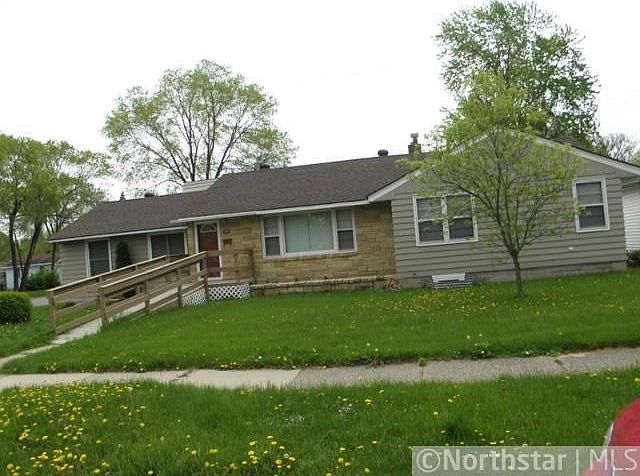 1st image of 1292 10th Ave N
