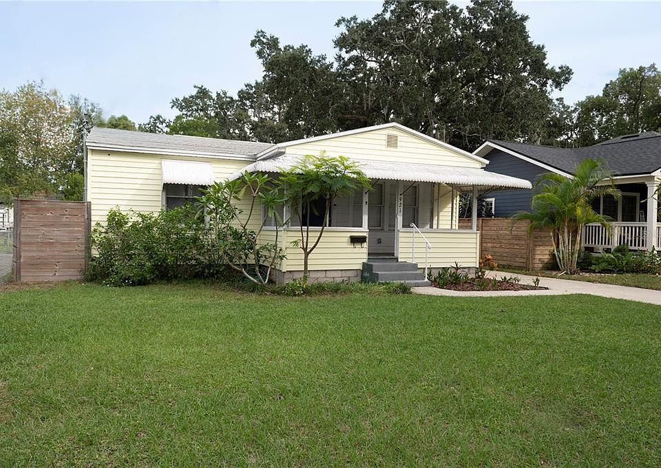 1st image of 921 LA SALLE AVENUE