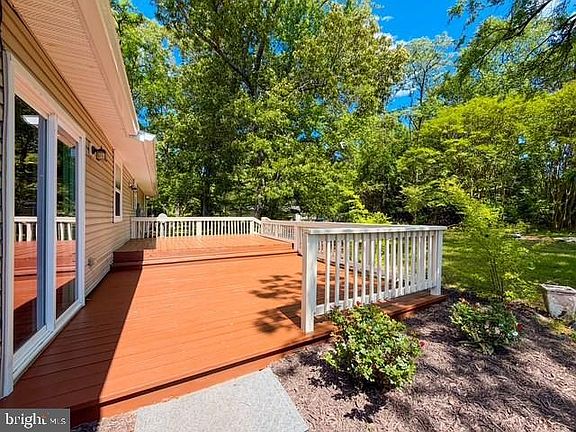 3rd image of 10232 Hudson Ln