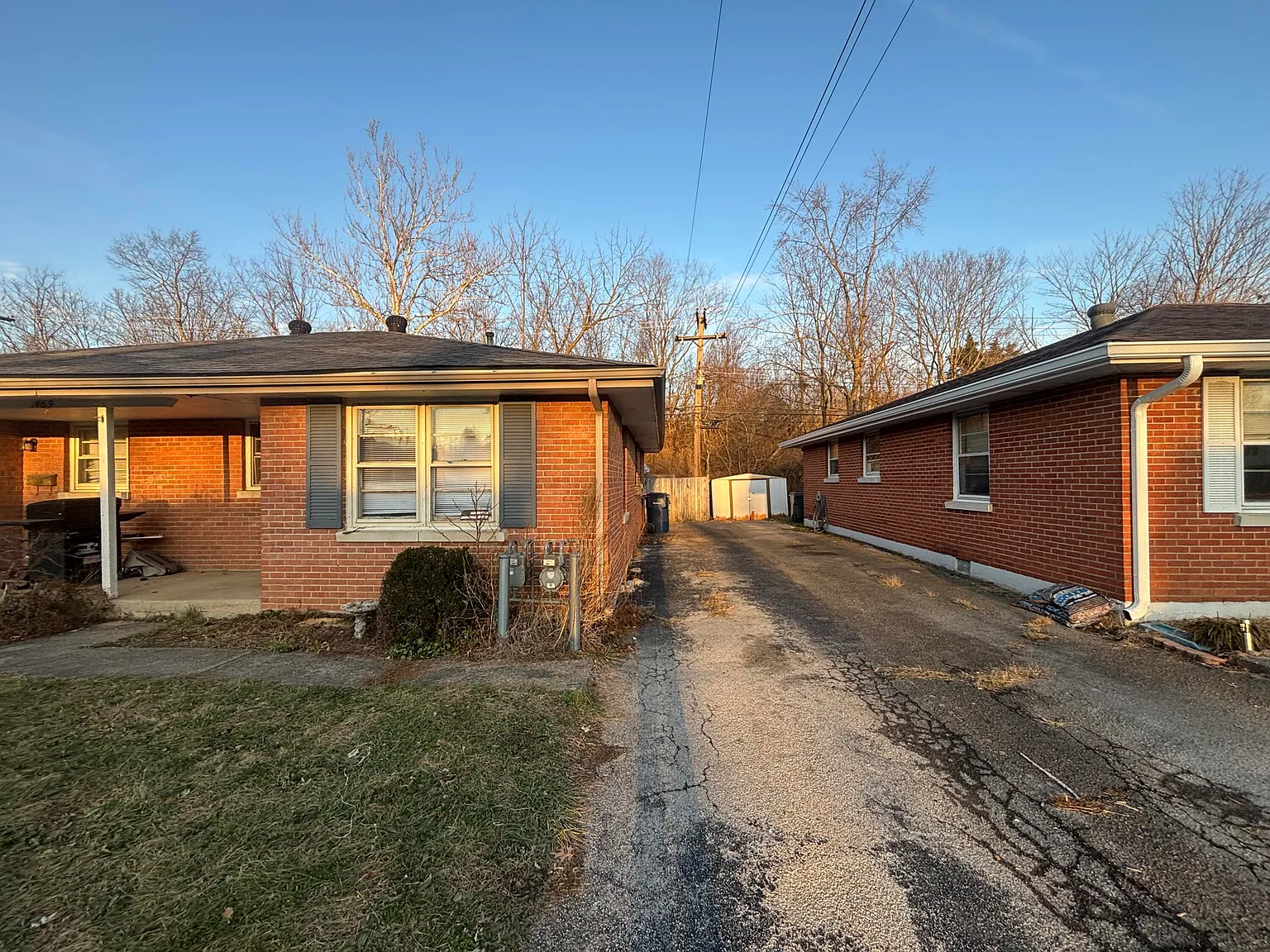 2 bed, 1.0 bath, 774 sqft, $995 — Photo 2