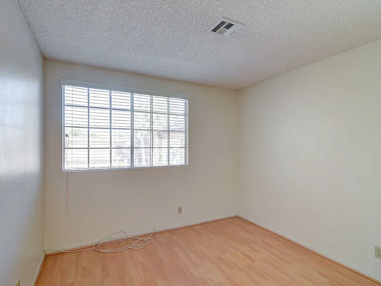217 S White Cloud Cir — Photo 12
