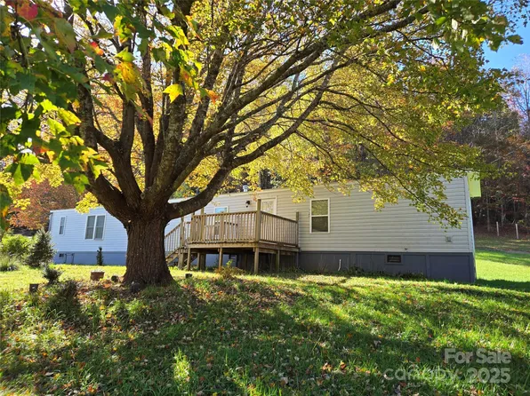 1111 Shoal Creek Rd, Balsam Grove, NC 28708