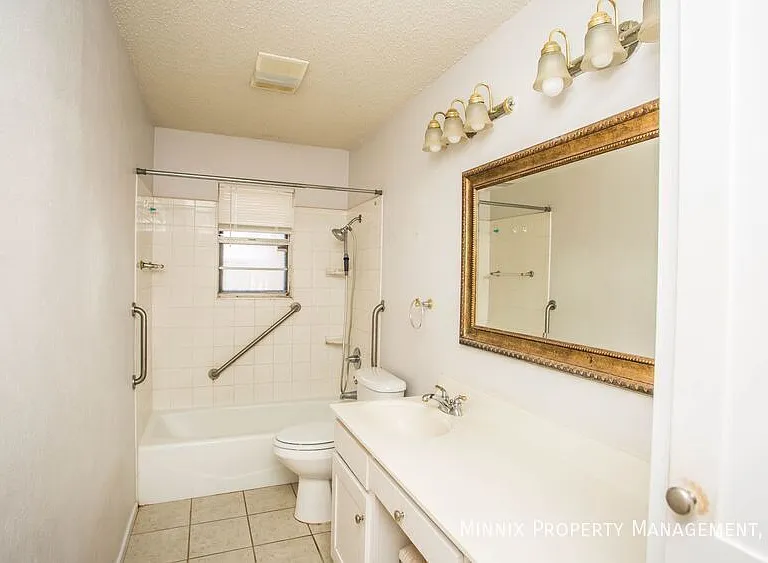 4628 Kemper St — Photo 20