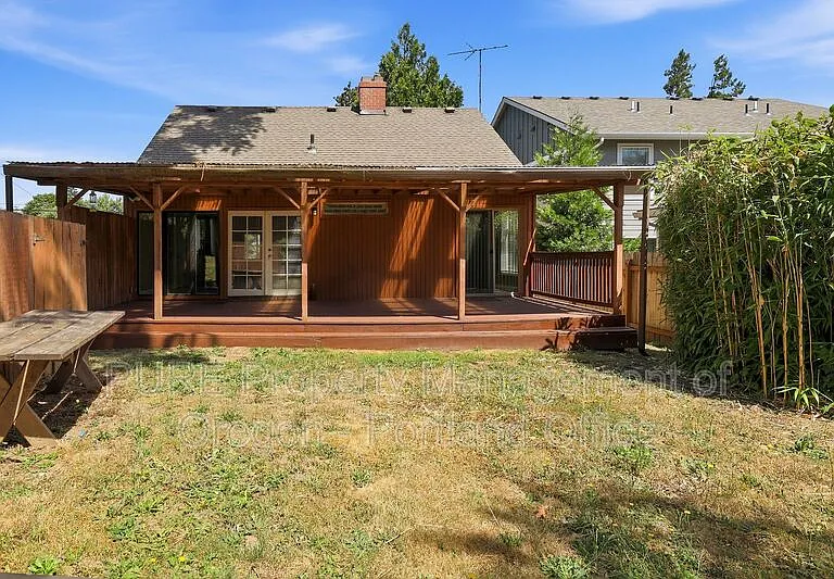 6320 NE Simpson St — Photo 15