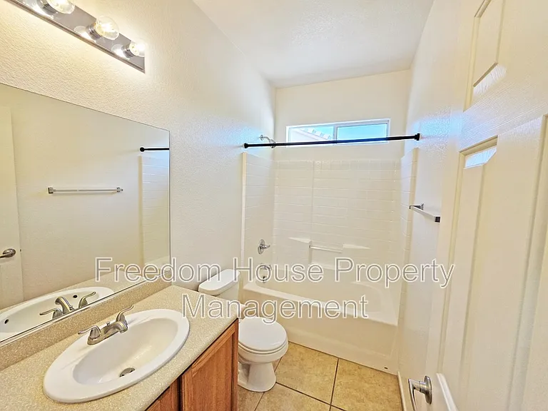 6451 Goodale St — Photo 20