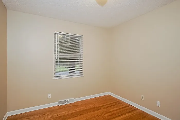 10007 Camille Dr SE — Photo 10