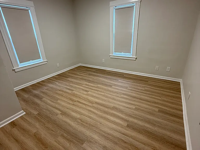 180 Burritt Ave #2 — Photo 12
