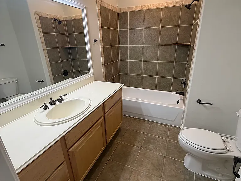 2316 Stutz Dr #B1 — Photo 23