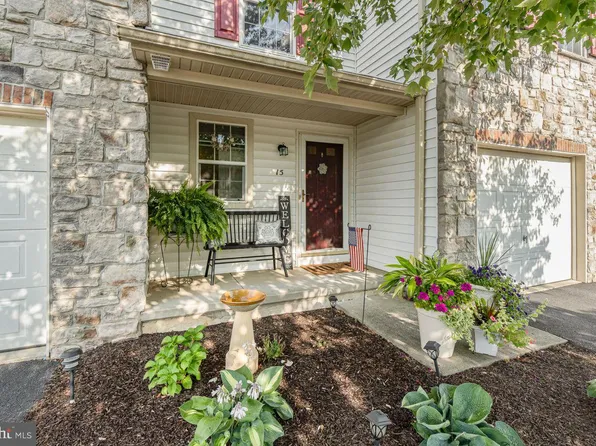 15 N Village Cir #U-0133, Palmyra, PA 17078