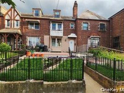 194-10 Hollis Avenue, Saint Albans, NY, 11412