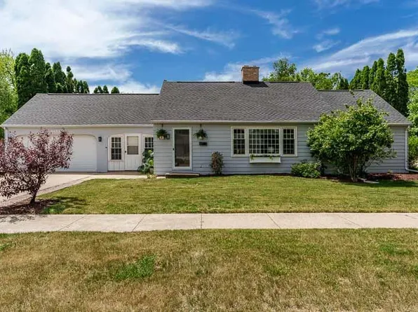 1433 Greenwich Lane, Janesville, WI 53545