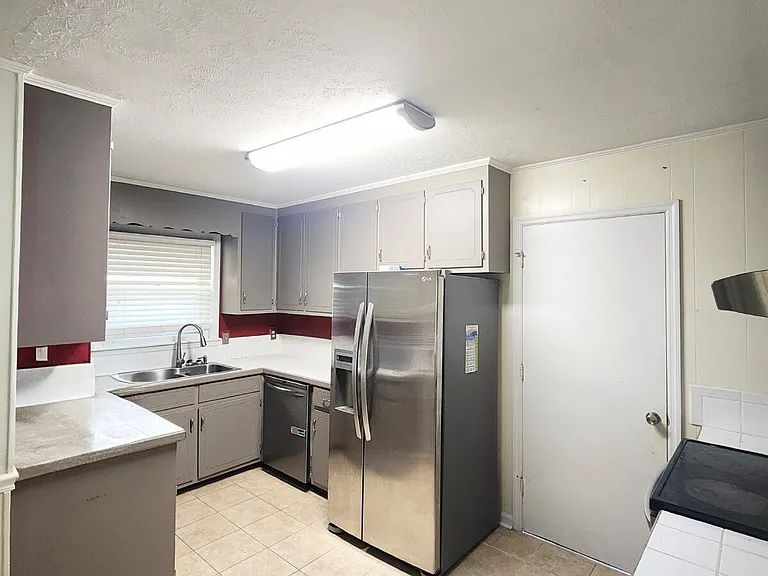 1512 Atwick Dr — Photo 10